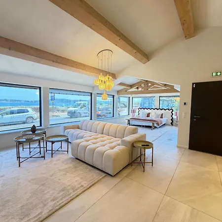 Sea-view Loft In Facing Saint-tropez *